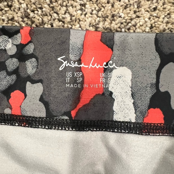 3/4 length workout pants - Picture 2 of 2